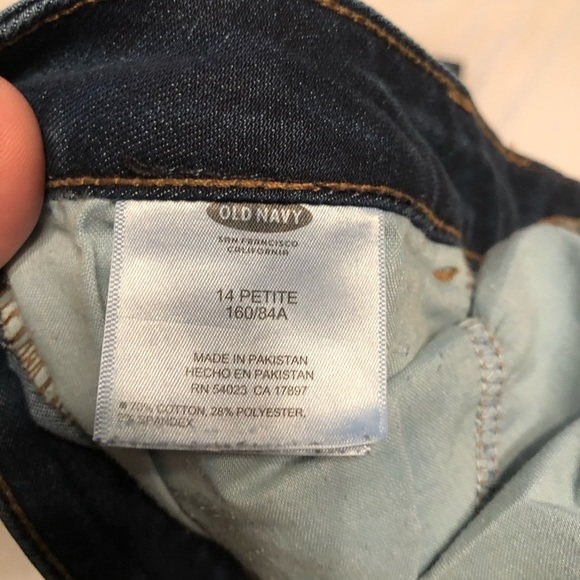 Midrise Old Navy Distressed Denim - Picture 4 of 4